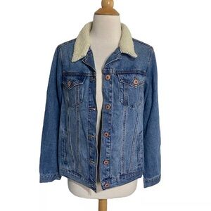 Forever 21 S oversized jean jacket with ivory fleece collar